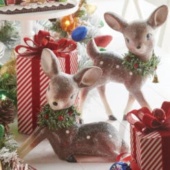 Raz Set Of 2 12.75" Large Reindeer With Bottle Brush Wreath Christmas Figure 4212557