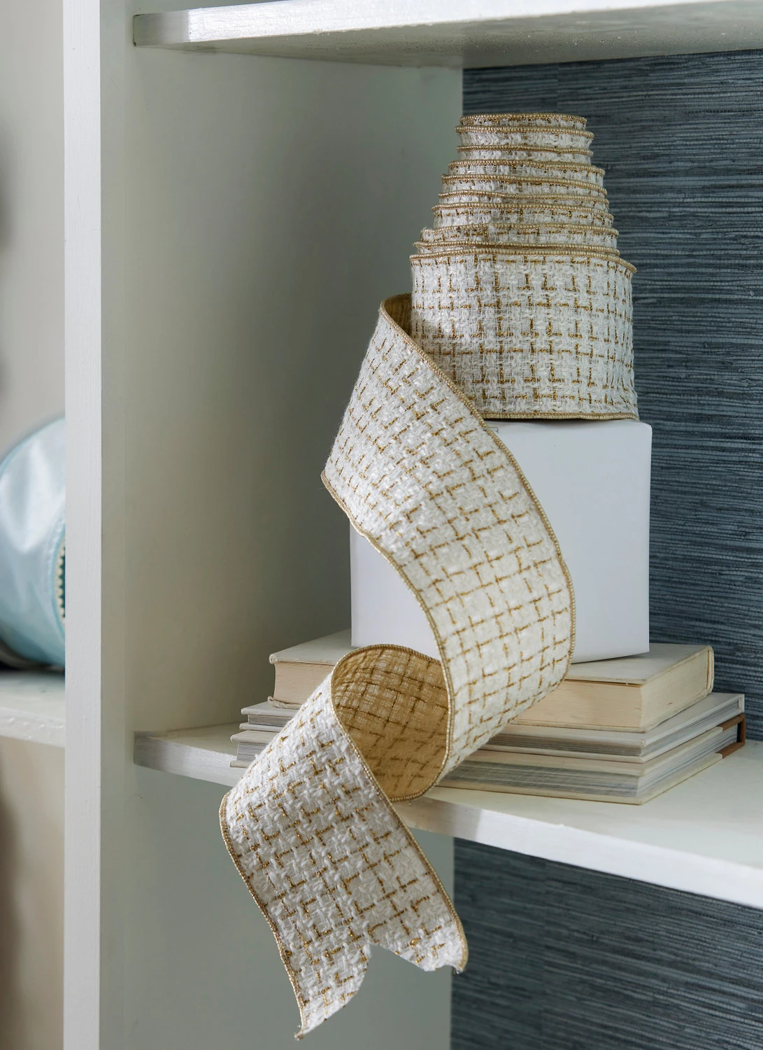 Raz 4" White And Gold Tweed Wired Christmas Ribbon R4371783 1 Raz 4" White And Gold Tweed Wired Christmas Ribbon R4371783